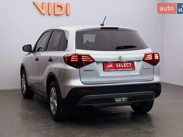 Сірий Сузукі Вітара, об'ємом двигуна 1.59 л та пробігом 86 тис. км за 15560 $, фото 2 на Automoto.ua