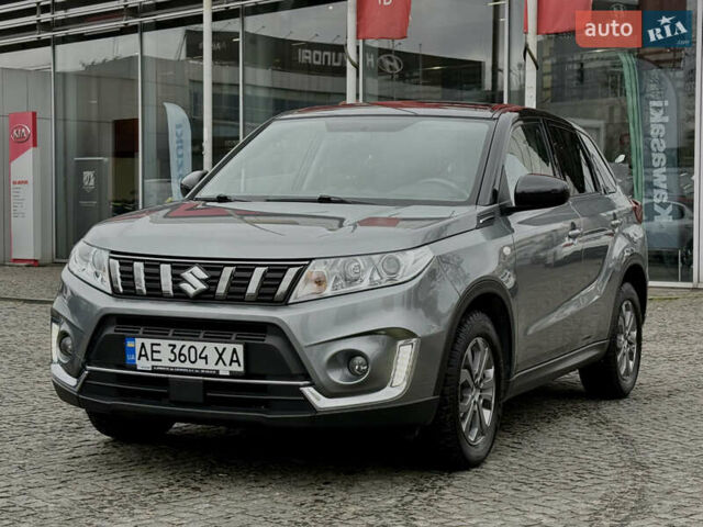 Сірий Сузукі Вітара, об'ємом двигуна 1.59 л та пробігом 35 тис. км за 19500 $, фото 1 на Automoto.ua
