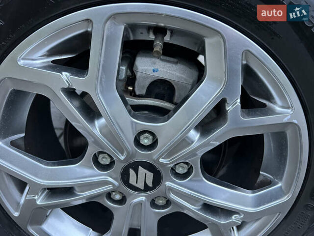 Сірий Сузукі Вітара, об'ємом двигуна 1.59 л та пробігом 11 тис. км за 19900 $, фото 22 на Automoto.ua