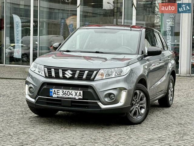 Сірий Сузукі Вітара, об'ємом двигуна 1.59 л та пробігом 35 тис. км за 19500 $, фото 6 на Automoto.ua
