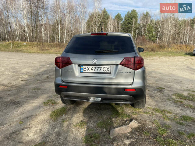 Серый Сузуки Витара, объемом двигателя 1.59 л и пробегом 66 тыс. км за 17999 $, фото 3 на Automoto.ua