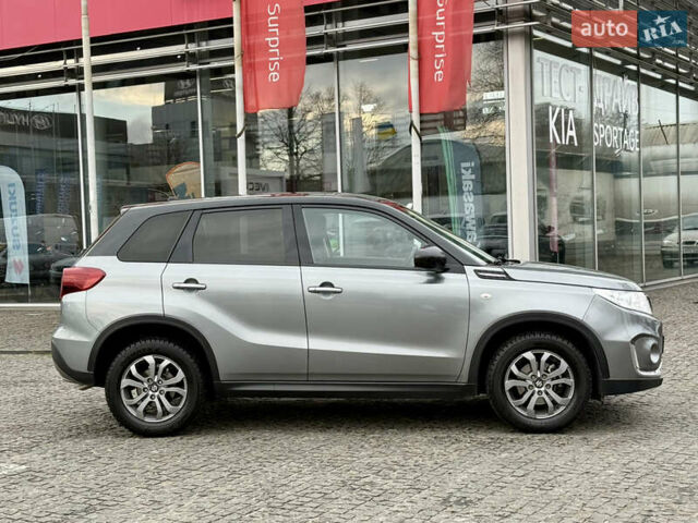 Сірий Сузукі Вітара, об'ємом двигуна 1.59 л та пробігом 35 тис. км за 19500 $, фото 11 на Automoto.ua