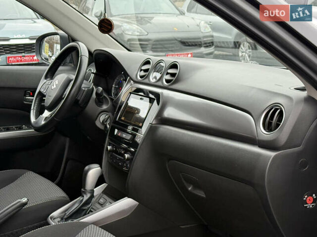 Сірий Сузукі Вітара, об'ємом двигуна 1.59 л та пробігом 35 тис. км за 19500 $, фото 19 на Automoto.ua