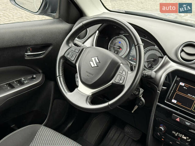 Сірий Сузукі Вітара, об'ємом двигуна 1.59 л та пробігом 35 тис. км за 19500 $, фото 16 на Automoto.ua