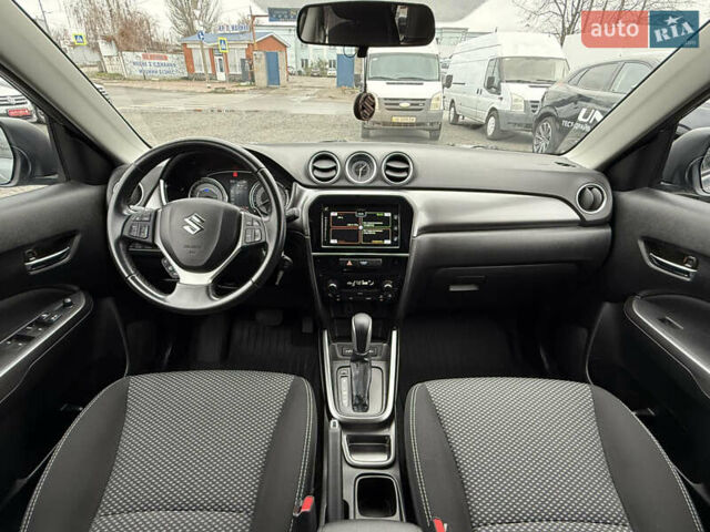 Сірий Сузукі Вітара, об'ємом двигуна 1.59 л та пробігом 35 тис. км за 19500 $, фото 14 на Automoto.ua