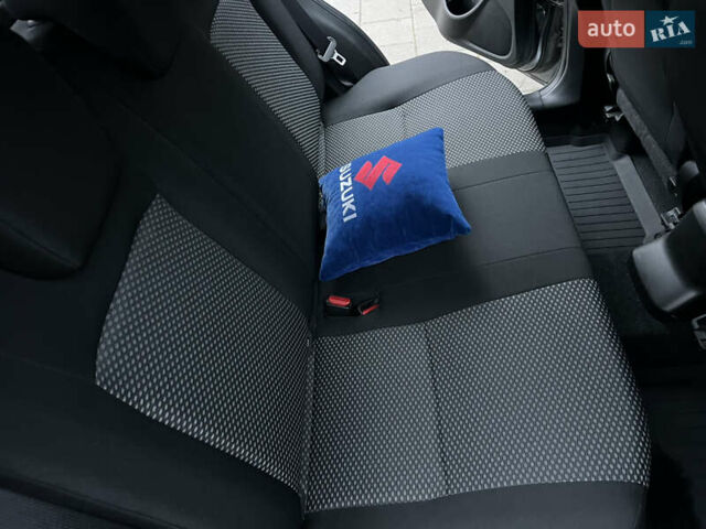 Серый Сузуки Витара, объемом двигателя 1.59 л и пробегом 11 тыс. км за 20400 $, фото 29 на Automoto.ua