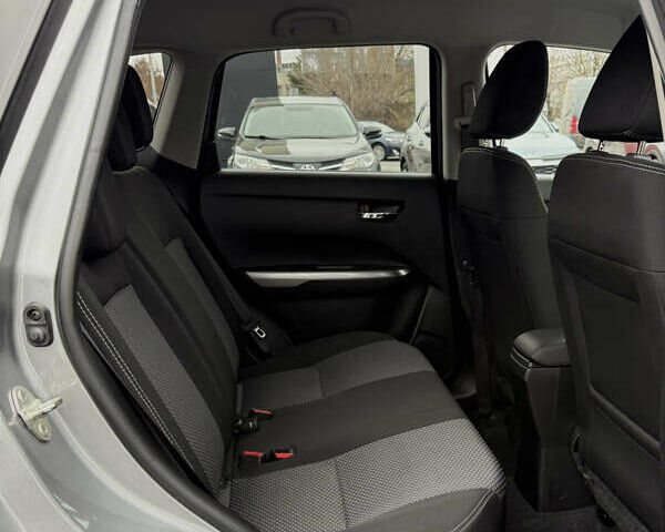 Сірий Сузукі Вітара, об'ємом двигуна 1.59 л та пробігом 35 тис. км за 19500 $, фото 24 на Automoto.ua