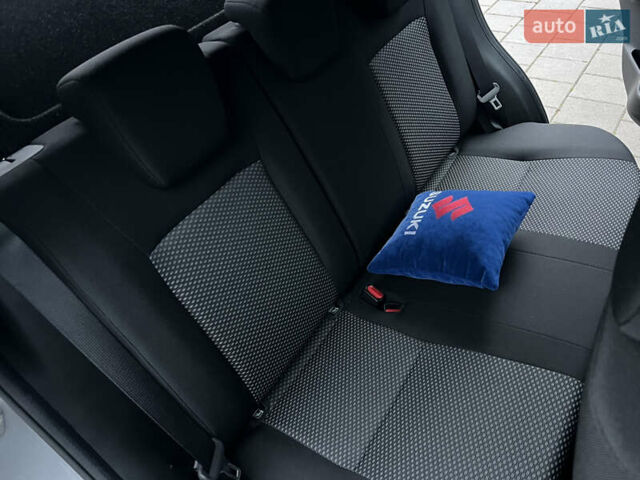 Сірий Сузукі Вітара, об'ємом двигуна 1.59 л та пробігом 11 тис. км за 19900 $, фото 42 на Automoto.ua