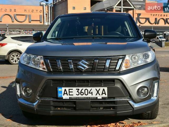 Сірий Сузукі Вітара, об'ємом двигуна 1.59 л та пробігом 35 тис. км за 19500 $, фото 5 на Automoto.ua
