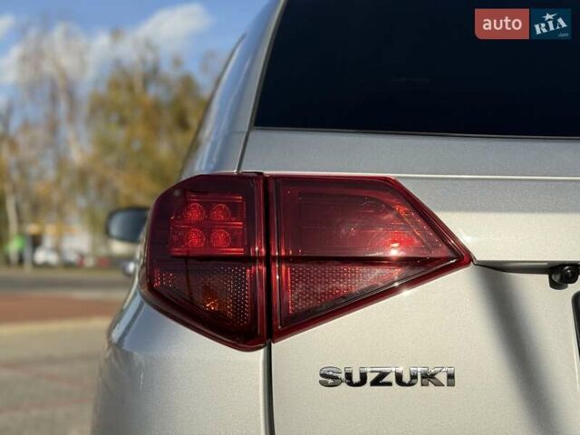 Серый Сузуки Витара, объемом двигателя 1.59 л и пробегом 39 тыс. км за 19900 $, фото 14 на Automoto.ua