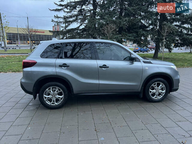 Сірий Сузукі Вітара, об'ємом двигуна 1.59 л та пробігом 11 тис. км за 19900 $, фото 15 на Automoto.ua