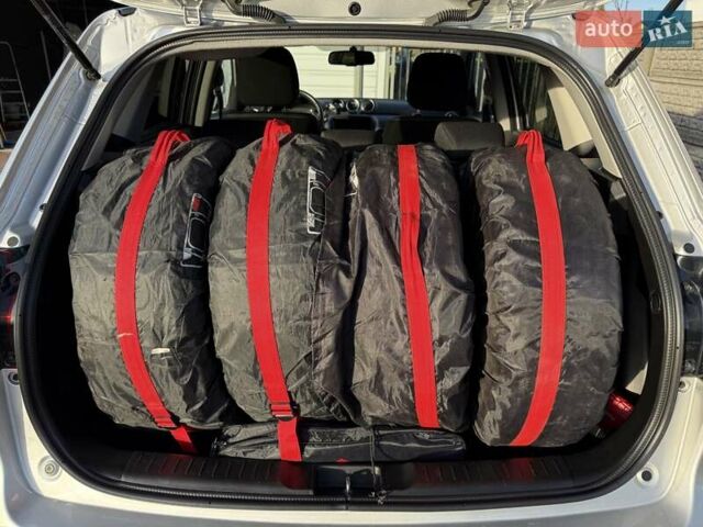 Серый Сузуки Витара, объемом двигателя 1.59 л и пробегом 39 тыс. км за 19900 $, фото 70 на Automoto.ua