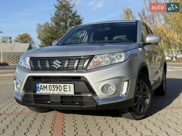 Серый Сузуки Витара, объемом двигателя 1.59 л и пробегом 39 тыс. км за 19900 $, фото 2 на Automoto.ua