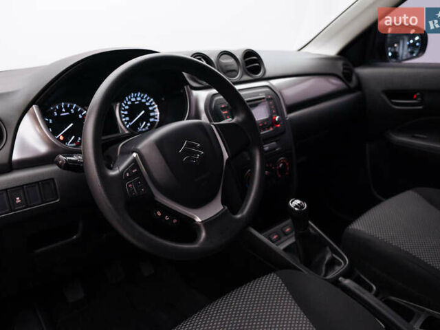 Сірий Сузукі Вітара, об'ємом двигуна 1.59 л та пробігом 86 тис. км за 15560 $, фото 6 на Automoto.ua