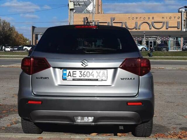 Сірий Сузукі Вітара, об'ємом двигуна 1.59 л та пробігом 35 тис. км за 19500 $, фото 4 на Automoto.ua