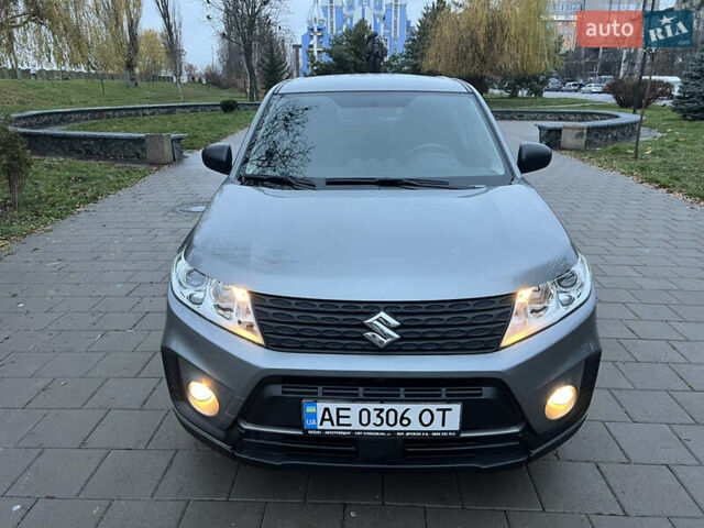 Сірий Сузукі Вітара, об'ємом двигуна 1.59 л та пробігом 11 тис. км за 19900 $, фото 17 на Automoto.ua