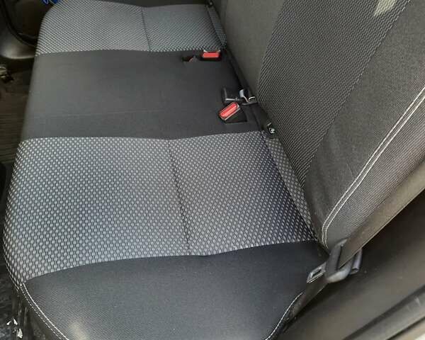 Сірий Сузукі Вітара, об'ємом двигуна 1.59 л та пробігом 35 тис. км за 19500 $, фото 26 на Automoto.ua