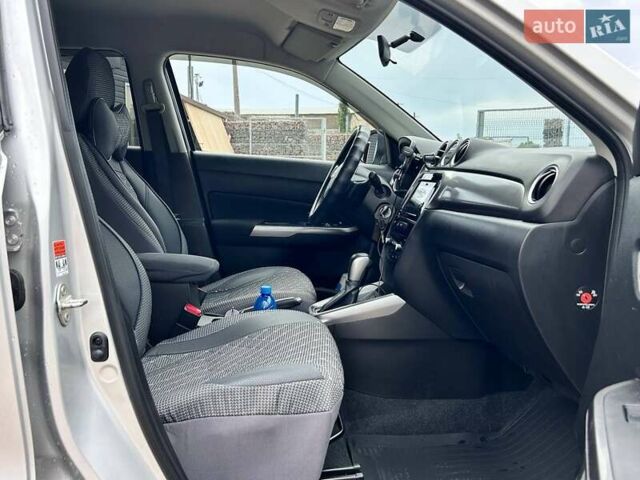 Серый Сузуки Витара, объемом двигателя 1.59 л и пробегом 42 тыс. км за 22500 $, фото 30 на Automoto.ua