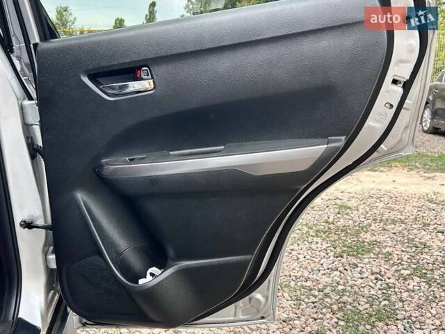 Серый Сузуки Витара, объемом двигателя 1.59 л и пробегом 42 тыс. км за 22500 $, фото 28 на Automoto.ua