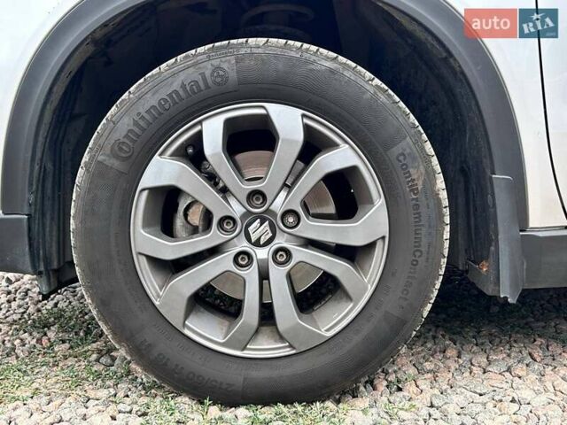 Серый Сузуки Витара, объемом двигателя 1.59 л и пробегом 42 тыс. км за 22500 $, фото 9 на Automoto.ua