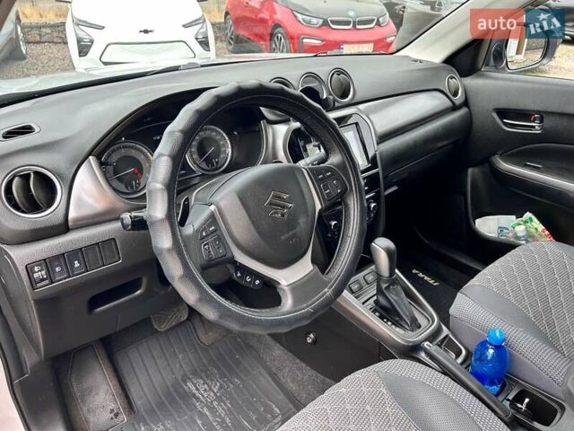 Серый Сузуки Витара, объемом двигателя 1.59 л и пробегом 42 тыс. км за 22500 $, фото 14 на Automoto.ua