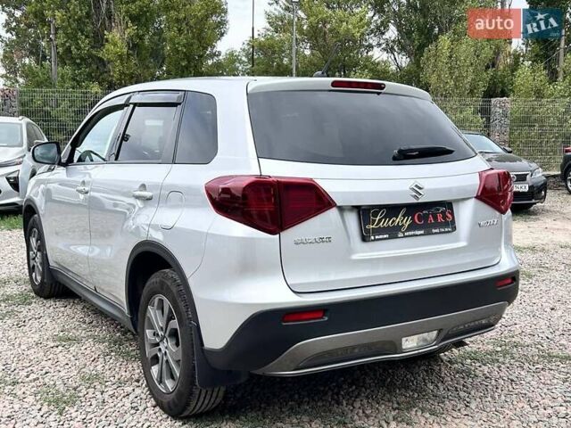 Серый Сузуки Витара, объемом двигателя 1.59 л и пробегом 42 тыс. км за 22500 $, фото 6 на Automoto.ua