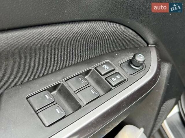 Серый Сузуки Витара, объемом двигателя 1.59 л и пробегом 42 тыс. км за 22500 $, фото 12 на Automoto.ua