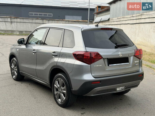 Сірий Сузукі Вітара, об'ємом двигуна 1.37 л та пробігом 11 тис. км за 23800 $, фото 6 на Automoto.ua
