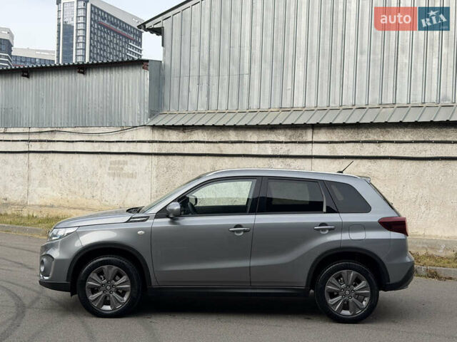Сірий Сузукі Вітара, об'ємом двигуна 1.37 л та пробігом 11 тис. км за 23800 $, фото 5 на Automoto.ua