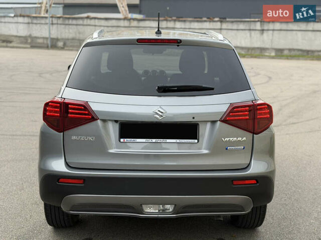 Сірий Сузукі Вітара, об'ємом двигуна 1.37 л та пробігом 11 тис. км за 23800 $, фото 7 на Automoto.ua