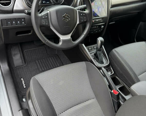 Сірий Сузукі Вітара, об'ємом двигуна 1.37 л та пробігом 11 тис. км за 23800 $, фото 17 на Automoto.ua