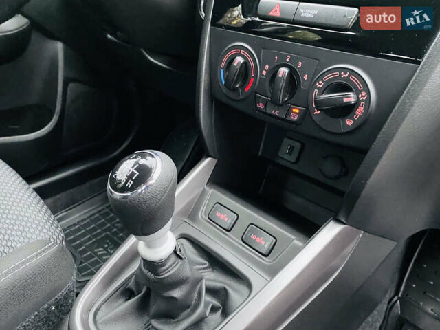 Серый Сузуки Витара, объемом двигателя 1.4 л и пробегом 1 тыс. км за 19500 $, фото 6 на Automoto.ua