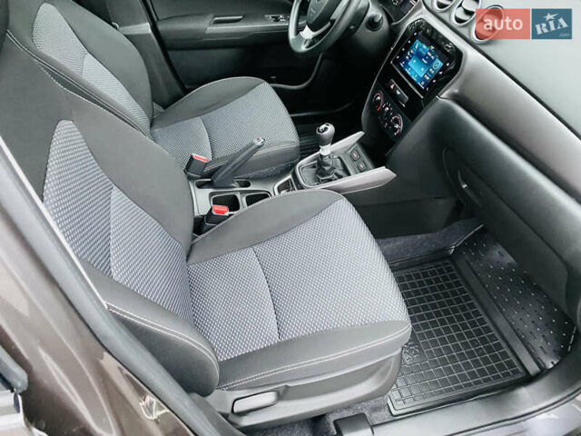 Сірий Сузукі Вітара, об'ємом двигуна 1.4 л та пробігом 1 тис. км за 19500 $, фото 60 на Automoto.ua