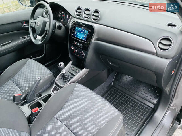 Сірий Сузукі Вітара, об'ємом двигуна 1.4 л та пробігом 1 тис. км за 19500 $, фото 35 на Automoto.ua