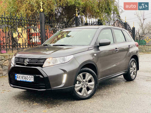 Сірий Сузукі Вітара, об'ємом двигуна 1.4 л та пробігом 1 тис. км за 19500 $, фото 2 на Automoto.ua