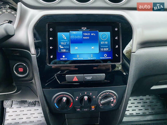 Сірий Сузукі Вітара, об'ємом двигуна 1.4 л та пробігом 1 тис. км за 19500 $, фото 4 на Automoto.ua