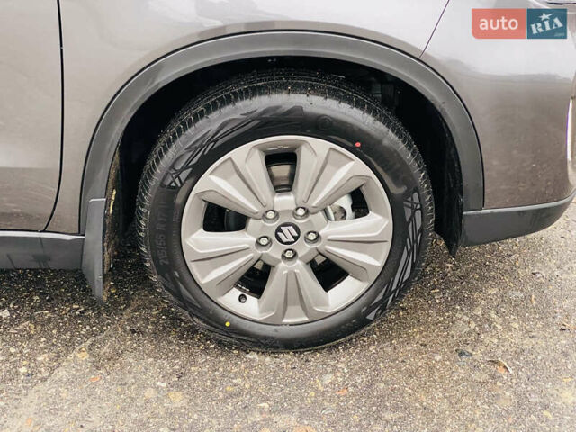 Серый Сузуки Витара, объемом двигателя 1.4 л и пробегом 1 тыс. км за 19500 $, фото 4 на Automoto.ua