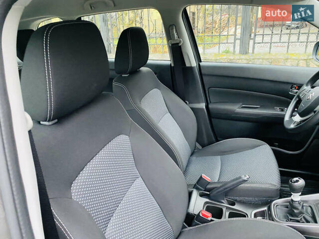 Сірий Сузукі Вітара, об'ємом двигуна 1.4 л та пробігом 1 тис. км за 19500 $, фото 57 на Automoto.ua