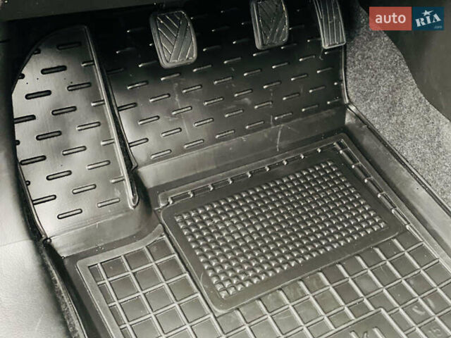 Сірий Сузукі Вітара, об'ємом двигуна 1.4 л та пробігом 1 тис. км за 19500 $, фото 22 на Automoto.ua