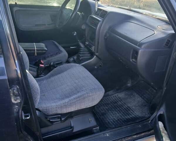 Синий Сузуки Витара, объемом двигателя 2 л и пробегом 390 тыс. км за 3100 $, фото 4 на Automoto.ua