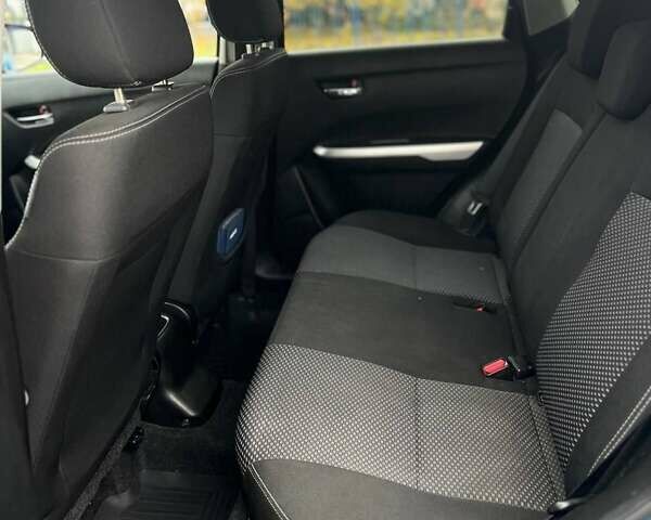 Сузуки Витара 2016 в Николаеве на Automoto.ua Синий Сузуки Витара, объемом двигателя 1.59 л и пробегом 186 тыс. км за 13899 $, фото 17 на Automoto.ua