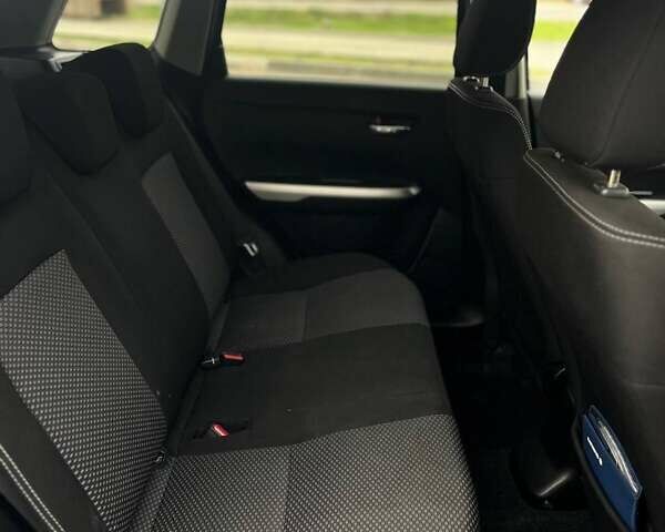 Сузуки Витара 2016 в Николаеве на Automoto.ua Синий Сузуки Витара, объемом двигателя 1.59 л и пробегом 186 тыс. км за 13899 $, фото 18 на Automoto.ua