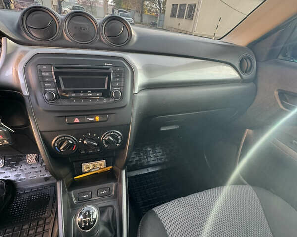 Синий Сузуки Витара, объемом двигателя 1.6 л и пробегом 53 тыс. км за 15000 $, фото 14 на Automoto.ua