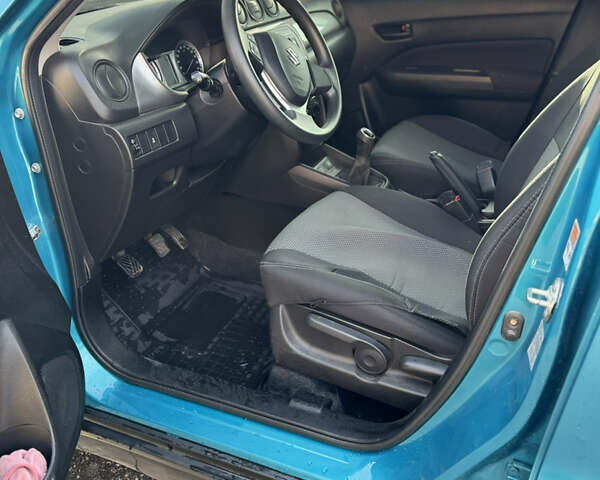 Синий Сузуки Витара, объемом двигателя 1.6 л и пробегом 53 тыс. км за 15000 $, фото 12 на Automoto.ua