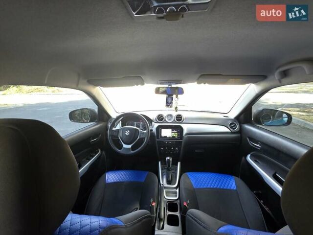 Синий Сузуки Витара, объемом двигателя 1.59 л и пробегом 90 тыс. км за 15000 $, фото 1 на Automoto.ua