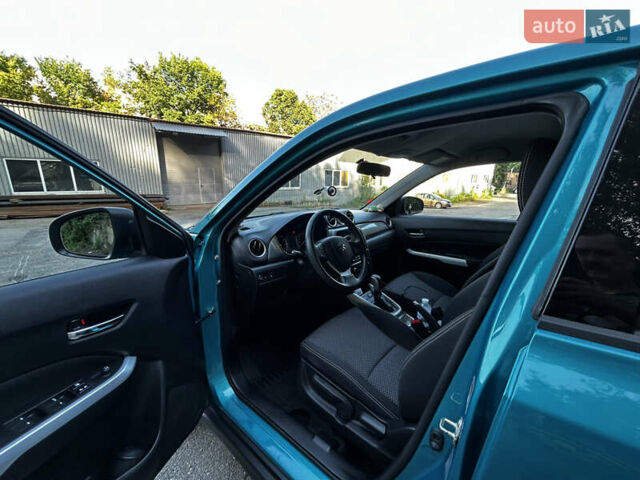 Синий Сузуки Витара, объемом двигателя 1.59 л и пробегом 74 тыс. км за 16000 $, фото 19 на Automoto.ua