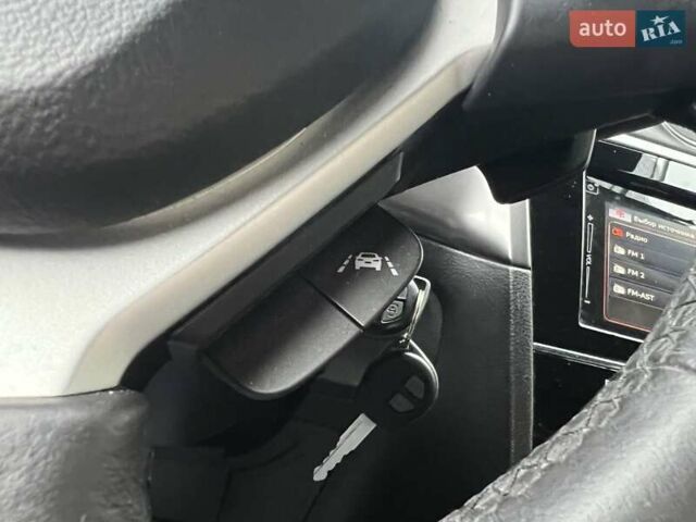 Синий Сузуки Витара, объемом двигателя 1.37 л и пробегом 160 тыс. км за 13800 $, фото 27 на Automoto.ua