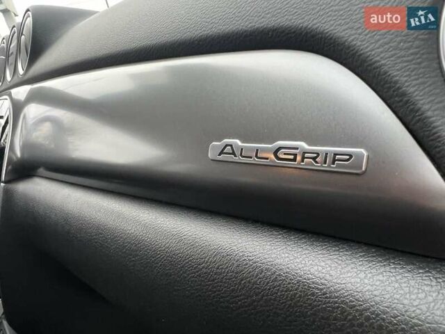 Синий Сузуки Витара, объемом двигателя 1.37 л и пробегом 160 тыс. км за 13800 $, фото 24 на Automoto.ua