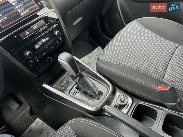 Синий Сузуки Витара, объемом двигателя 1.37 л и пробегом 160 тыс. км за 13800 $, фото 32 на Automoto.ua