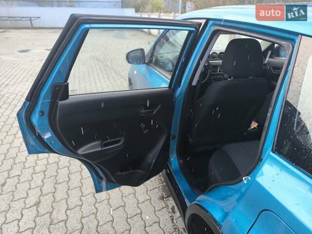 Синий Сузуки Витара, объемом двигателя 1.59 л и пробегом 126 тыс. км за 16000 $, фото 10 на Automoto.ua